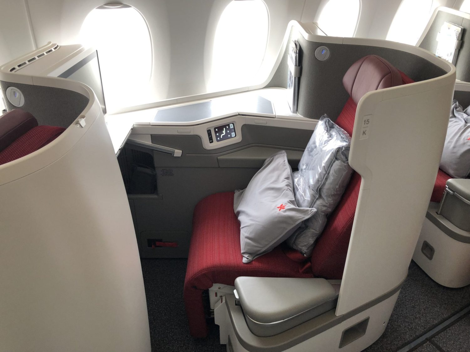 Hong Kong Airlines business class seat