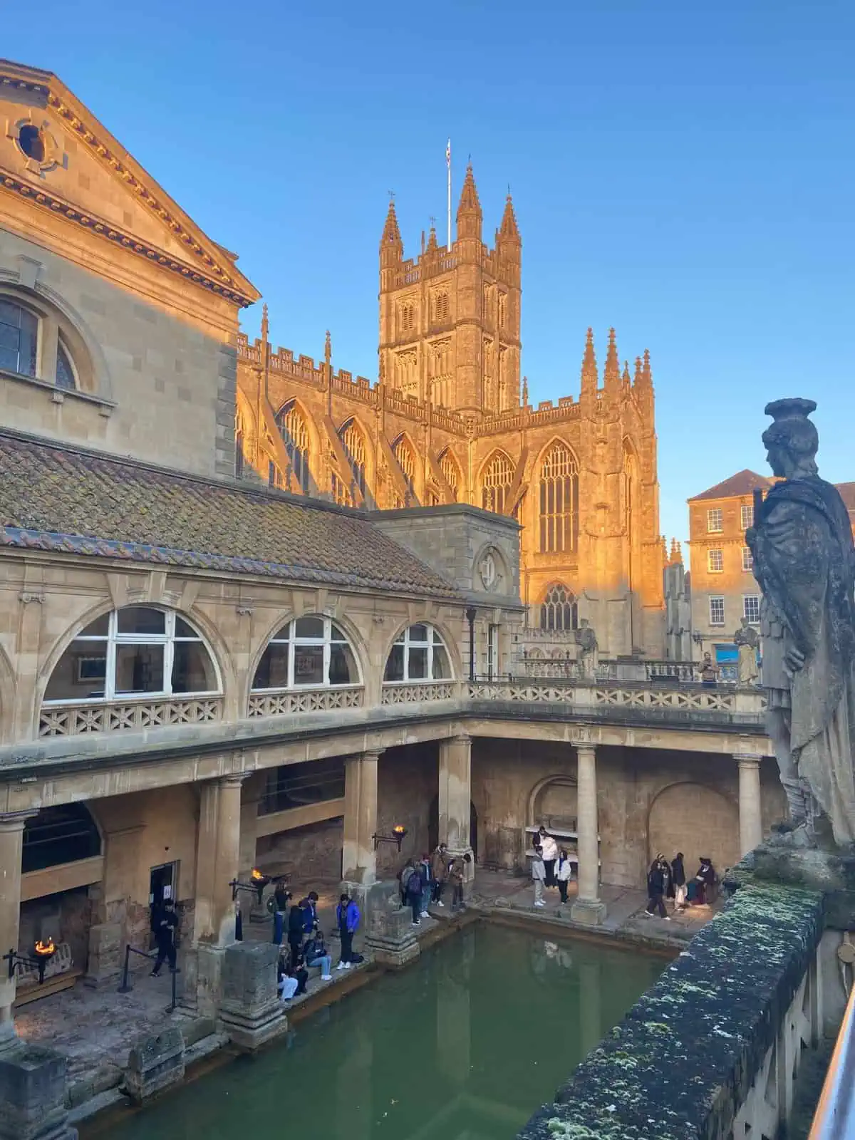 roman baths and bath abbey, weekend break in bath