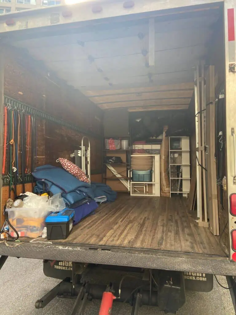 moving truck for moving houses