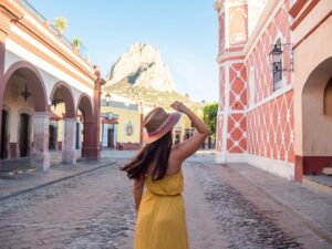 I travel solo almost every month. There's one rule I follow so it doesn't put a strain on my relationship. - Business Insider