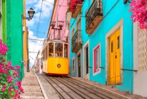 Expat in Portugal shares how to avoid moving abroad turning into a ‘catastrophe and disaster’