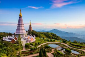 What It’s Really Like to Be a Young American Woman in Bangkok