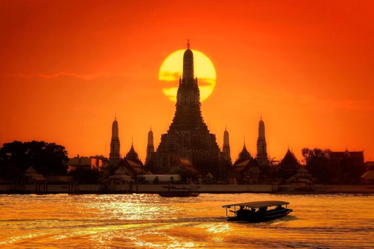 A Gen Z left a ,000 salary in the US and moved to Thailand without a job. He says he’s better off financially and happier in Bangkok.